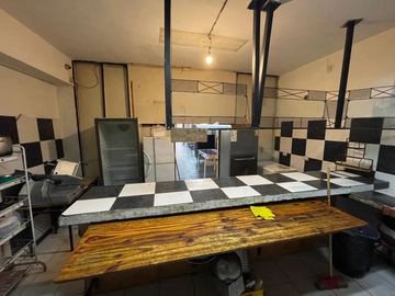 ALQUILER - LOCAL COMERCIAL AMPLIO DE 56 M2 - LOMAS DE ZAMORA