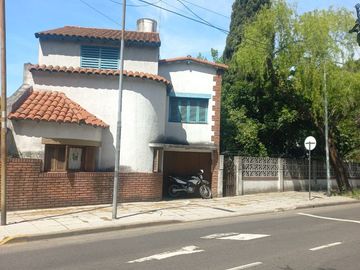 Chalet 4 Amb. con Garage y Parque a Reciclar