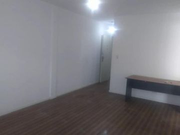 Excelente departamento de 3 amb en zona comercial. Precio rebajado