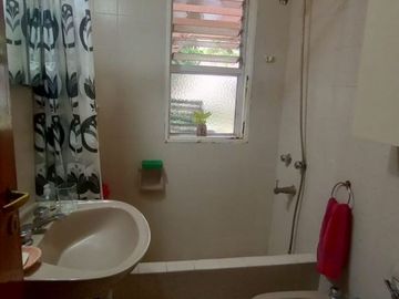 Casa con Cochera, Jardín y Fondo Libre en el Corazón de Ciudad Jardín
