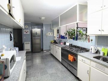 INMEJORABLE 7 ambientes, EXCELENTE ESTADO- PALERMO