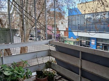 DEPARTAMENTO DE 2 AMBIENTES AL FRENTE CON BALCON EN FLORESTA