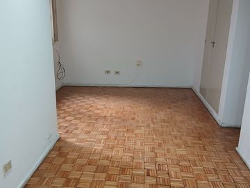 DEPARTAMENTO DE 2 AMBIENTES AL FRENTE CON BALCON EN FLORESTA