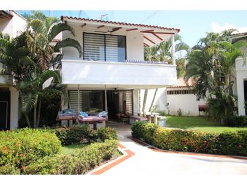 casa en venta en villas canarias. Cod V79