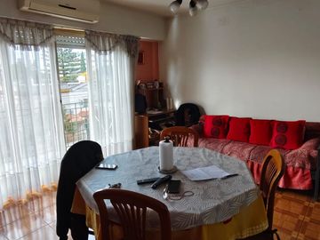 Excelente dpto 3 amb 2ºPso x esc Fte c/balcon 57 mts. Av Olivera 400. Floresta