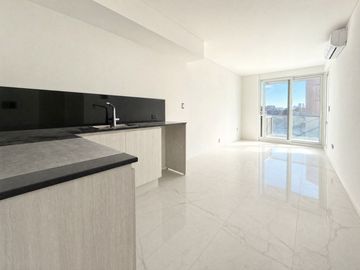 Venta de 2 ambientes al frente en la mejor zona de villa luro