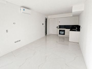 Venta de 2 ambientes al frente en la mejor zona de villa luro