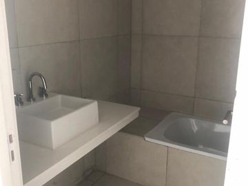 Departamento De 3 Ambientes con cochera en Terrazas Al Polo Greenville