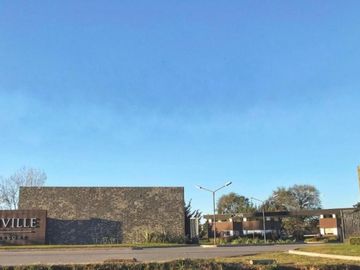 Departamento De 3 Ambientes con cochera en Terrazas Al Polo Greenville
