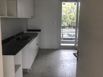 Departamento De 3 Ambientes con cochera en Terrazas Al Polo Greenville