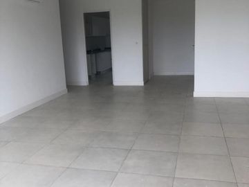 Departamento De 3 Ambientes con cochera en Terrazas Al Polo Greenville