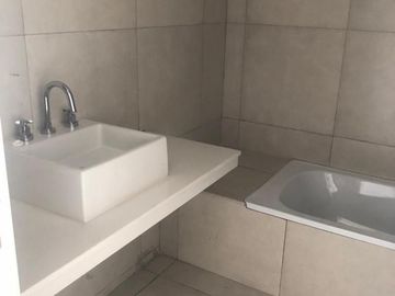 Departamento De 3 Ambientes con cochera en Terrazas Al Polo Greenville
