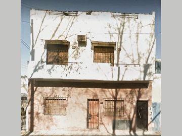 OPORTUNIDAD - PH en PB en Venta en Flores 4 ambientes 2 baños 130 m2 + patio, balcón y terraza con quincho, al frente - Portela 1700