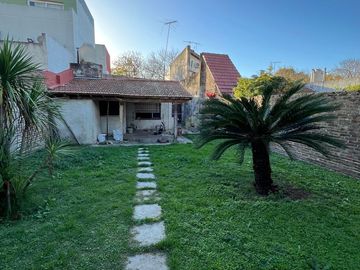 CASA 3 AMB. CON GARAGE A RECICLAR
