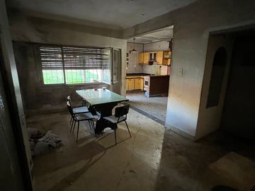 CASA 3 AMB. CON GARAGE A RECICLAR