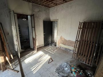 CASA 3 AMB. CON GARAGE A RECICLAR