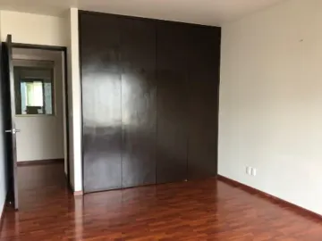 Departamento en renta en Hacienda de las Palmas, Huixquilucan, México