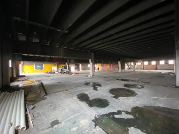 Excelente Galpón De 3200m2, Zona Industrial Neta. La Tablada