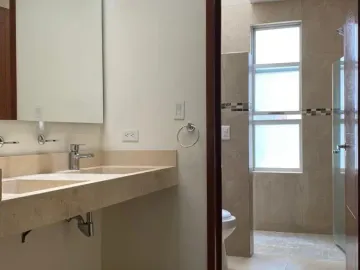 Casa en venta en San Bernardino Tlaxcalancingo, San Andrés Cholula, Puebla