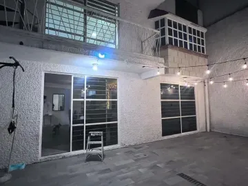 Casa en venta en San Lorenzo la Cebada, Xochimilco, Ciudad de México