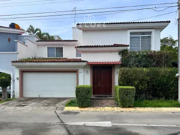 Casa en renta en Jardín Real, Zapopan, Jalisco