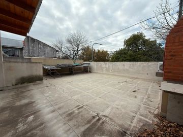 Venta de casa a refaccionar