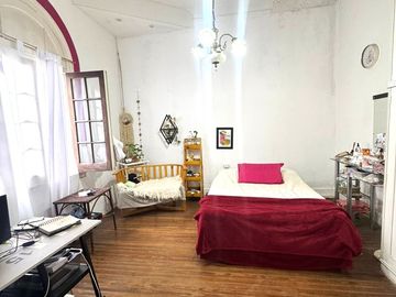 VERSALLES, CASA, 4 AMBIENTES,C/COCHERA, A REFACCIONAR, BUENESTADO/UBICACION, OPORTUNIDAD,