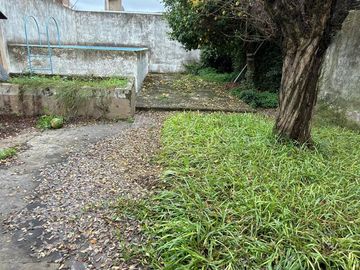 Apta a crédito-Hungria 6052- casa al frente-