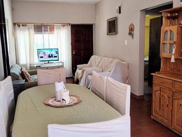VENTA CASA 5 AMBIENTES CON LOTE DE 1100 M2. CHASCOMÚS
