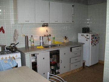 CASA 3 AMB. CON GARAGE - PATIO - TERRAZA - A RECICLAR