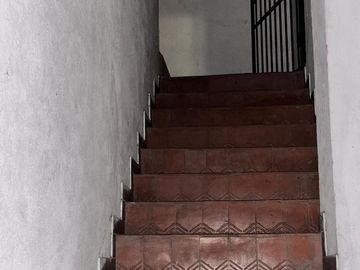 ALQUILER - RAMOS MEJIA - GALPON 580 m2 CON OFICINA - VESTUARIOS