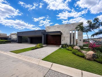 CASA EN VENTA EN EL MOLINO RESIDENCIAL Y GOLF LEÓN GUANAJUATO