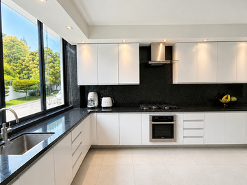 Casa en venta en Puerta del Bosque con recámara en PB