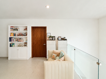 Casa en venta en Puerta del Bosque con recámara en PB