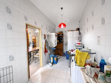Casa 5 ambientes con garage, pileta y quincho