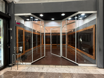 LOCAL EN RENTA O VENTA CON UBICACIÓN PRIVILEGIADA EN PLAZA GALERÍA LAS ÁNIMAS