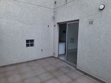 VENTA DEPARTAMENTO 2 AMB A ESTRENAR CON 2 PATIOS