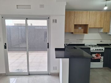 VENTA DEPARTAMENTO 2 AMB A ESTRENAR CON 2 PATIOS