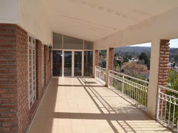 Casa en barrio Mari Mat de la localidad de Tanti