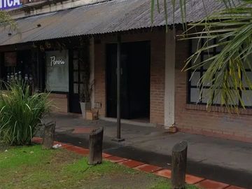 ALQUILER - LOCAL COMERCIAL DE 27 M2 - UBICACIÓN COMERCIAL