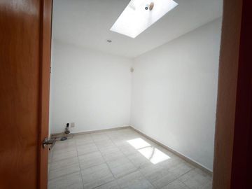 Hermosa Residencia grandes espacios jardines, terrazas, departamento