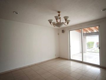 Hermosa Residencia grandes espacios jardines, terrazas, departamento
