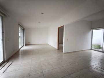 Hermosa Residencia grandes espacios jardines, terrazas, departamento