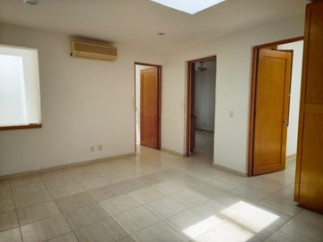 Hermosa Residencia grandes espacios jardines, terrazas, departamento
