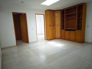 Hermosa Residencia grandes espacios jardines, terrazas, departamento