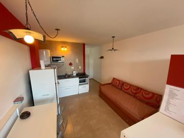 Impecable Monoambiente con Cochera