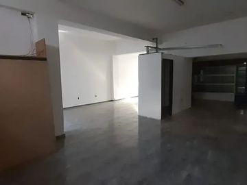 ALQUILER - AMPLIO LOCAL COMERCIAL SOBRE AVENIDA - 2 PLANTAS