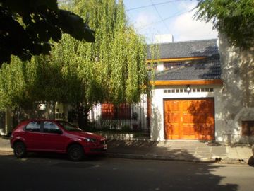 # MIRA ESTO # APTO CREDITO # CASA 6 AMB # JARDIN Y GARAGE #