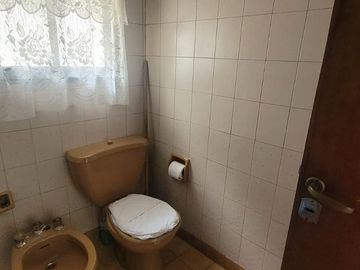 Venta PH 4 ambientes 1°piso por escalera al fondo