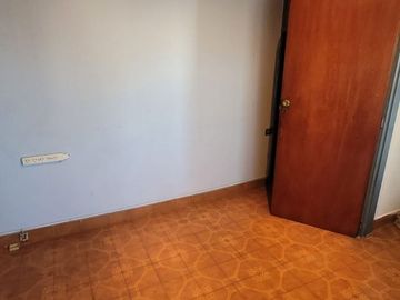 Venta PH 4 ambientes 1°piso por escalera al fondo